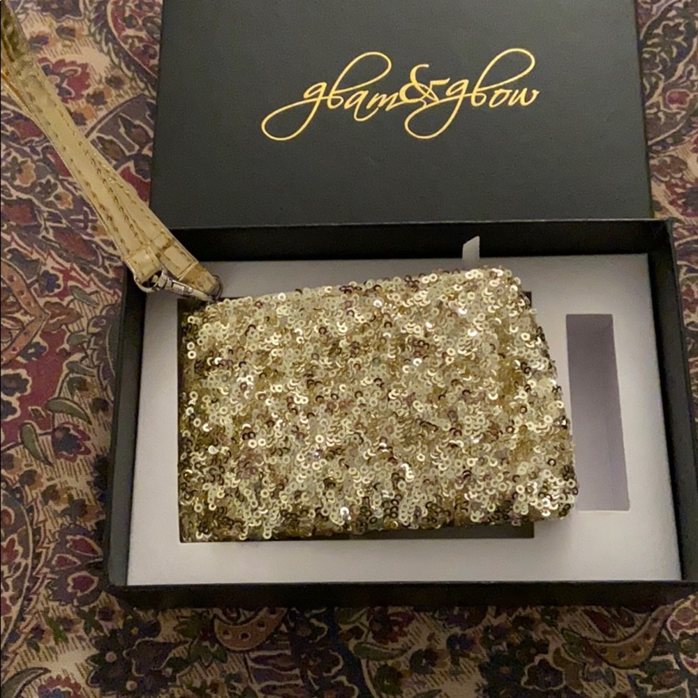 Sparkly wristlet